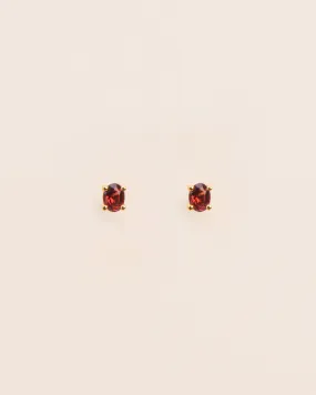 18K Simple Gold Studs w. Red Garnet